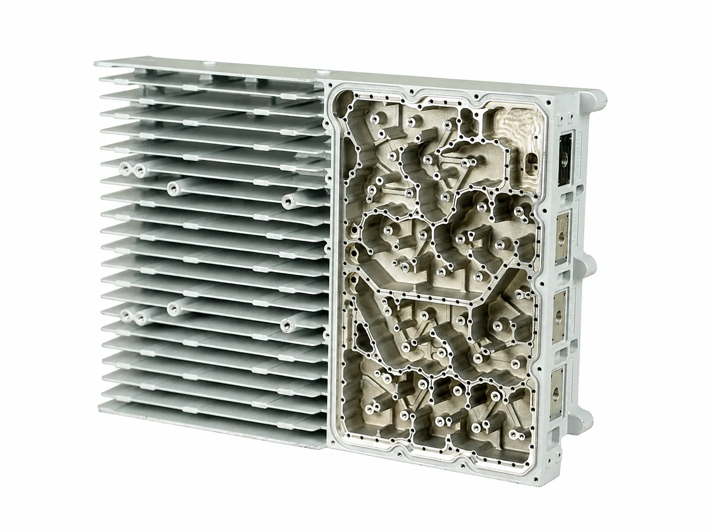 Telecommunications housing with cooling fins
