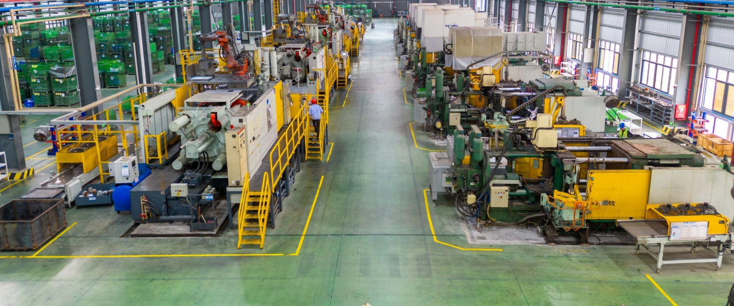 Panoramic view of the die casting production hall and manufacturing cells